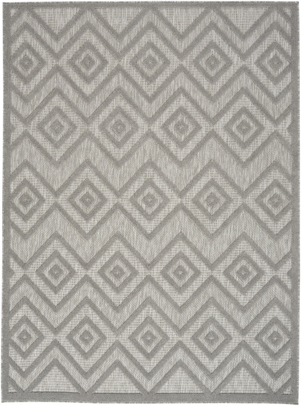 Homeroots 5' X 7' Silver Grey Argyle Indoor Outdoor Area Rug  Polypropylene And Polyester 479677