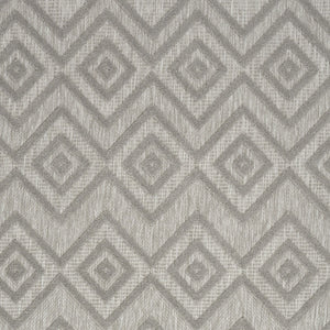 Homeroots 5' X 7' Silver Grey Argyle Indoor Outdoor Area Rug  Polypropylene And Polyester 479677
