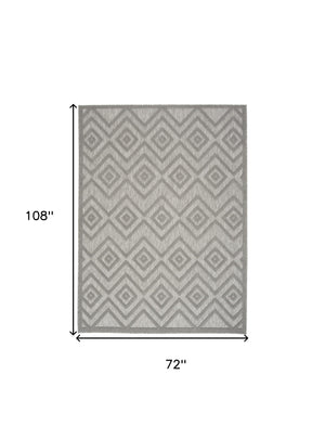 Homeroots 6' X 9' Silver Grey Argyle Indoor Outdoor Area Rug  Polypropylene And Polyester 479679