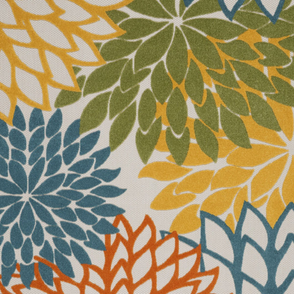 Homeroots 7' X 10' Turquoise Floral Non Skid Indoor Outdoor Area Rug  Polypropylene 479778