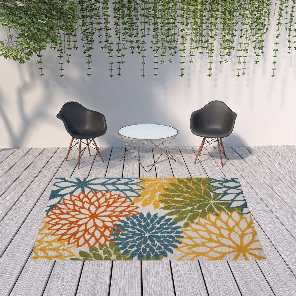 Homeroots 7' X 10' Turquoise Floral Non Skid Indoor Outdoor Area Rug  Polypropylene 479778