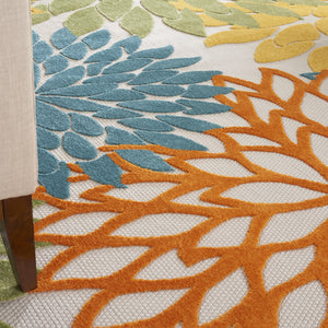 Homeroots 7' X 10' Turquoise Floral Non Skid Indoor Outdoor Area Rug  Polypropylene 479778