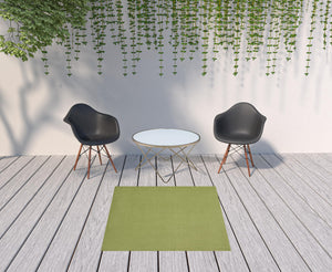 Homeroots 5' X 5' Green Square Non Skid Indoor Outdoor Area Rug  Polypropylene 479810