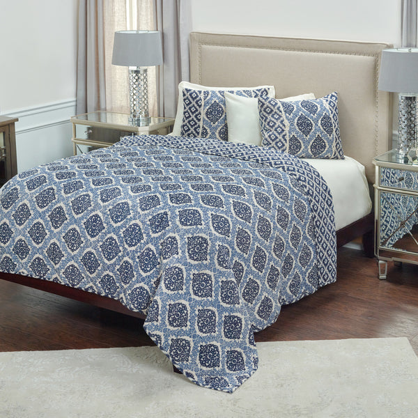 Homeroots Indigo Queen 100% Cotton 300 Thread Count Machine Washable Down Alternative Comforter  100% Cotton 479841