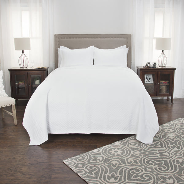 Homeroots White King 100% Cotton 300 Thread Count Washable Down Alternative Comforter  100% Cotton 479865