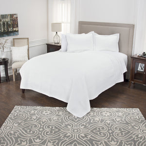 Homeroots White King 100% Cotton 300 Thread Count Washable Down Alternative Comforter  100% Cotton 479865