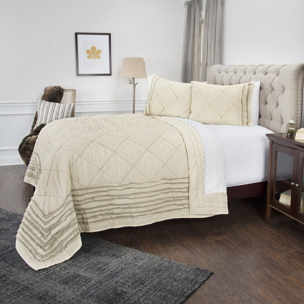 HomeRoots Ivory Kantha Quilt Set - King Size, Artisan-Crafted Cotton, Lightweight for All-Season Comfort & Style 479869