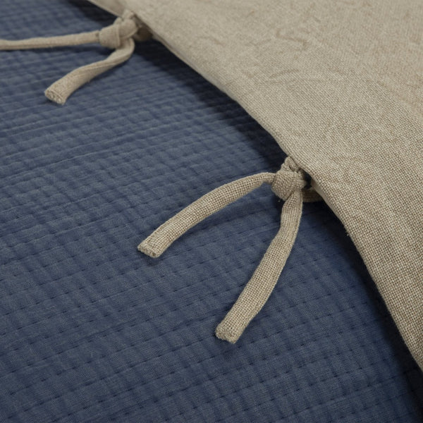 HomeRoots Indigo Checkered King Quilt - Luxurious All-Season Comfort, Elegant Design, Perfect for Any Bedroom Style 479899