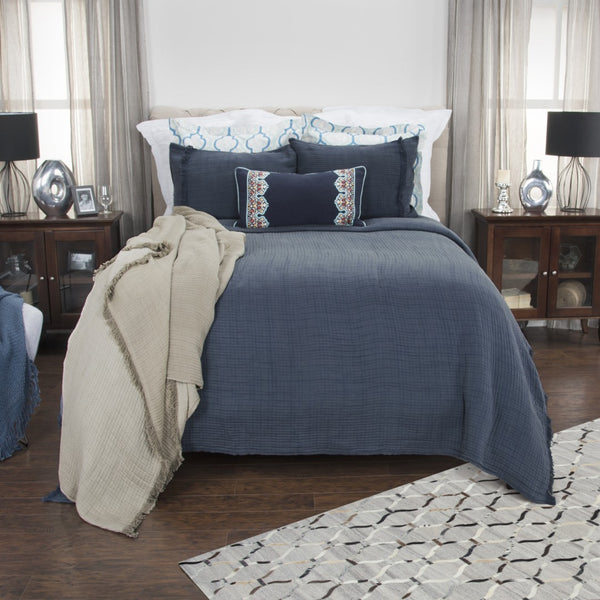 HomeRoots Indigo Checkered Queen Quilt for Stylish Comfort | Soft Cotton, Easy-Care, Year-Round Warmth 479901