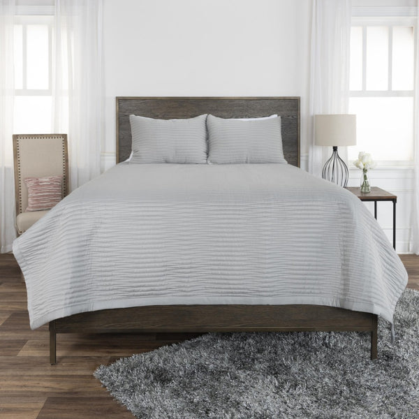 HomeRoots Set of Three Gray Geometric King Quilt – Modern Comfort & Style for All-Season Luxury Bedding 479924