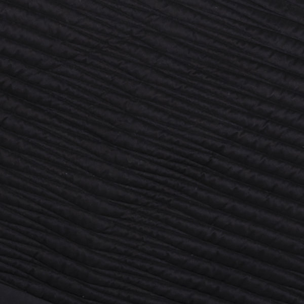 Homeroots Black King Microfiber 300 Thread Count Machine Washable Down Alternative Comforter  100% Polyester 479926