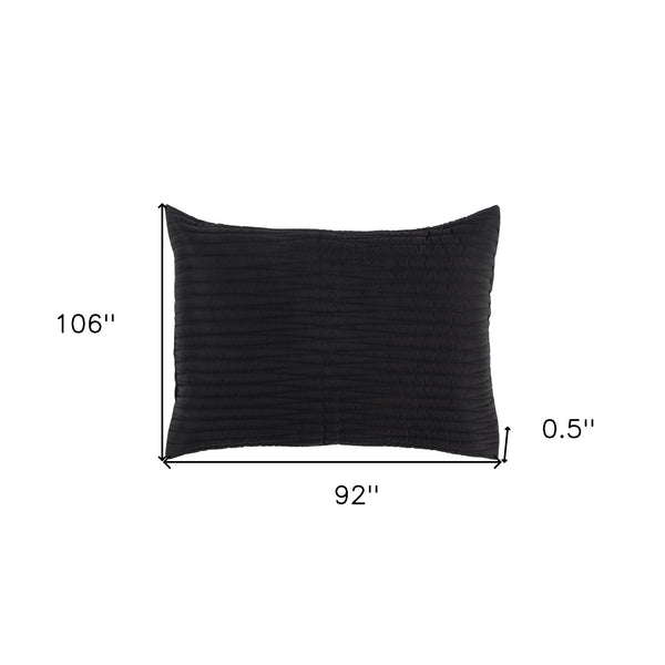 Homeroots Black King Microfiber 300 Thread Count Machine Washable Down Alternative Comforter  100% Polyester 479926