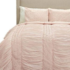 HomeRoots Pink Geometric King Quilt - Elegant Cotton Coverlet for All-Season Comfort & Timeless Style Update 479971