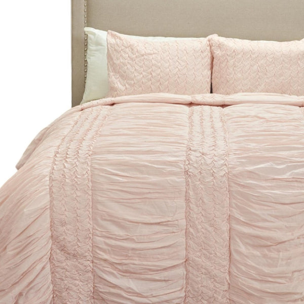 HomeRoots Pink Geometric King Quilt - Elegant Cotton Coverlet for All-Season Comfort & Timeless Style Update 479971