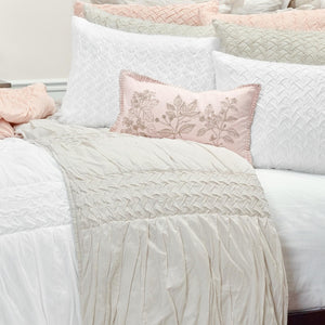 Homeroots Pink King 100% Cotton 300 Thread Count Machine Washable Down Alternative Comforter  100% Cotton 479971