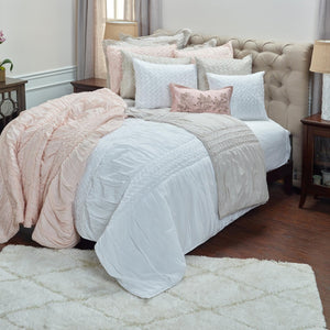 HomeRoots Pink Geometric King Quilt - Elegant Cotton Coverlet for All-Season Comfort & Timeless Style Update 479971