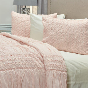Homeroots Pink Queen 100% Cotton 300 Thread Count Machine Washable Down Alternative Comforter  100% Cotton 479973