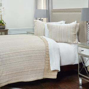 Homeroots Multi- Earth Tones Queen 100% Cotton 300 Thread Count Machine Washable Down Alternative Comforter  100% Cotton 479978