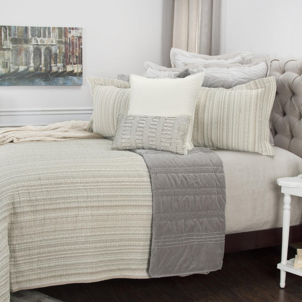 Homeroots Multi- Earth Tones Queen 100% Cotton 300 Thread Count Machine Washable Down Alternative Comforter  100% Cotton 479978