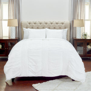 Homeroots White Queen 100% Cotton 300 Thread Count Machine Washable Down Alternative Comforter  100% Cotton 479980
