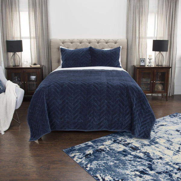 HomeRoots Indigo Geometric Queen Quilt - Soft Cotton Comfort, Stylish Transitional Design, Machine Washable Cozy Coverlet 480065