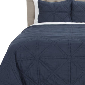 HomeRoots Indigo Geometric Queen Quilt - Soft Cotton Comfort, Stylish Transitional Design, Machine Washable Cozy Coverlet 480065