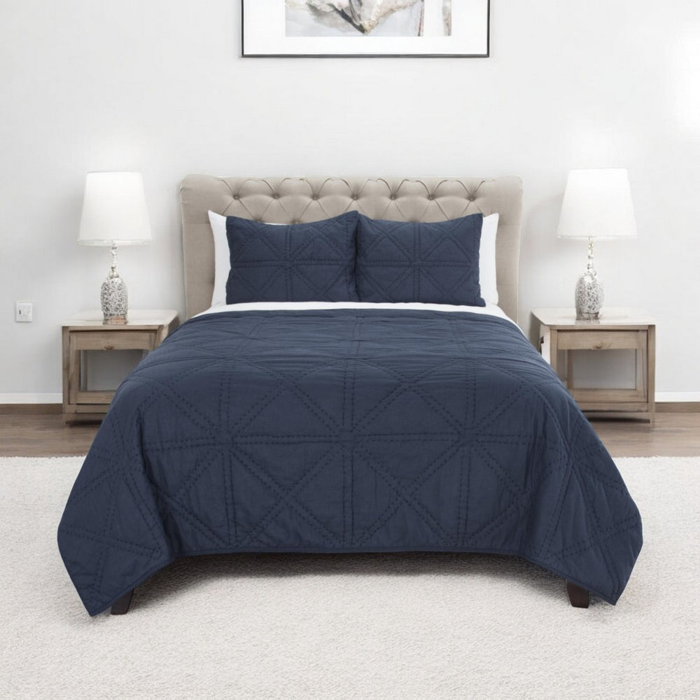 HomeRoots Indigo Geometric Queen Quilt - Soft Cotton Comfort, Stylish Transitional Design, Machine Washable Cozy Coverlet 480065