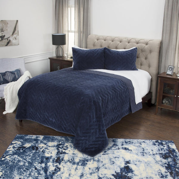 HomeRoots Indigo Geometric Queen Quilt - Soft Cotton Comfort, Stylish Transitional Design, Machine Washable Cozy Coverlet 480065