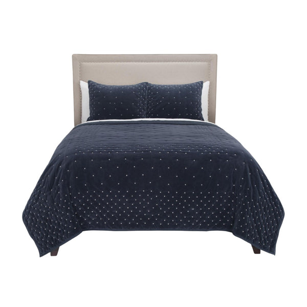 HomeRoots Indigo Polka Dots Queen Quilt - Cozy Cotton Blend, Timeless Design, All-Season Comfort & Easy Care 480076