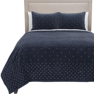 HomeRoots Indigo Polka Dots Queen Quilt - Cozy Cotton Blend, Timeless Design, All-Season Comfort & Easy Care 480076