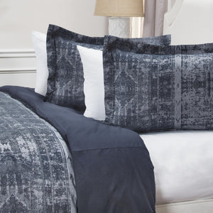 Homeroots Indigo Queen 100% Cotton 300 Thread Count Washable Duvet Cover  100% Cotton 480096