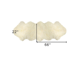 HomeRoots 2' X 6' Handmade Wool Sheepskin Area Rug - Luxurious, Cozy Accent for Modern & Traditional Spaces Ivory 480107