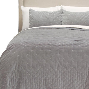 HomeRoots Gray Polka Dot King Quilt - Cozy Cotton Bedding for Year-Round Comfort & Easy Maintenance, 106"x92" 480108