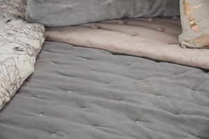 HomeRoots Gray Polka Dot Queen Quilt - Cozy Cotton Bedding for Year-Round Comfort and Stylish Decor Appeal 480109