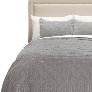 HomeRoots Gray Polka Dot Queen Quilt - Cozy Cotton Bedding for Year-Round Comfort and Stylish Decor Appeal 480109