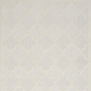 Homeroots 5' X 7' Ivory And White Ikat Indoor Outdoor Area Rug  Polypropylene And Polyester 480399
