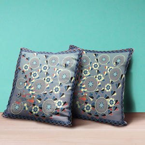 Homeroots 20" X 20" Blue And Gray Peacock Broadcloth Floral Zippered Pillow   481086