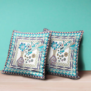 Homeroots 20" X 20" Pink And Purple Peacock Broadcloth Floral Zippered Pillow   481116