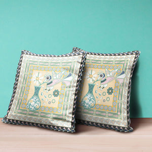 Homeroots 20" X 20" Beige And Black Peacock Broadcloth Floral Zippered Pillow   481146