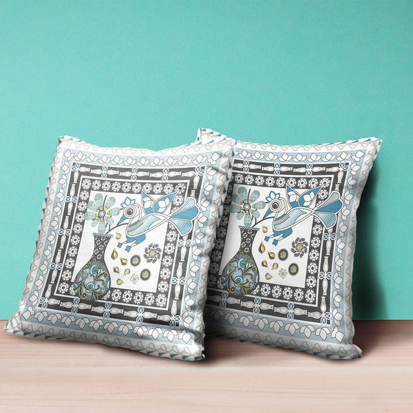 Homeroots 20" X 20" Black And White Peacock Broadcloth Floral Zippered Pillow   481221