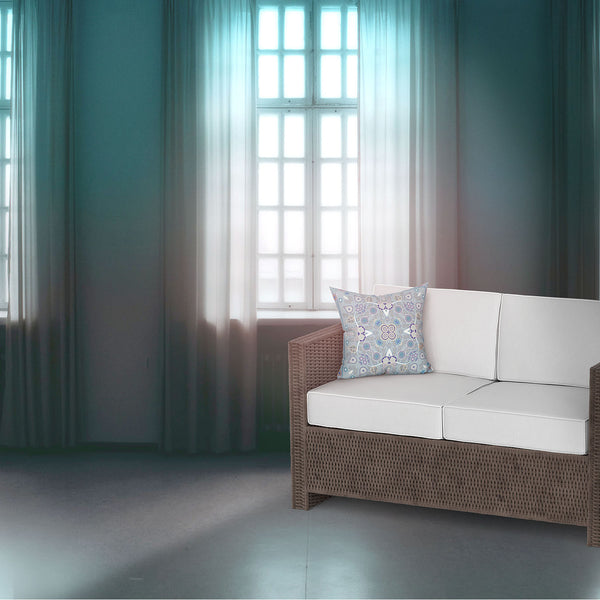 Homeroots 20" X 20" Blue And Beige Broadcloth Paisley Zippered Pillow   481374