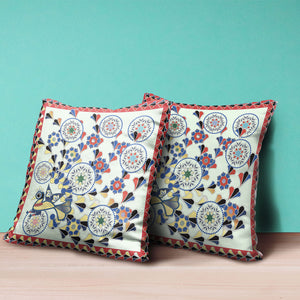 Homeroots 28" X 28" Light Red Blown Seam Floral Indoor Outdoor Throw Pillow   481598