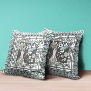 Homeroots 28" X 28" Black And Blue Peacock Blown Seam Floral Indoor Outdoor Throw Pillow   481688