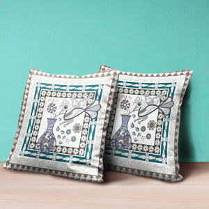 Homeroots 26" X 26" Off White Bird Blown Seam Floral Indoor Outdoor Throw Pillow   481772