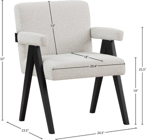 Woodloch Cream Boucle Fabric Accent Chair 481Cream Meridian Furniture
