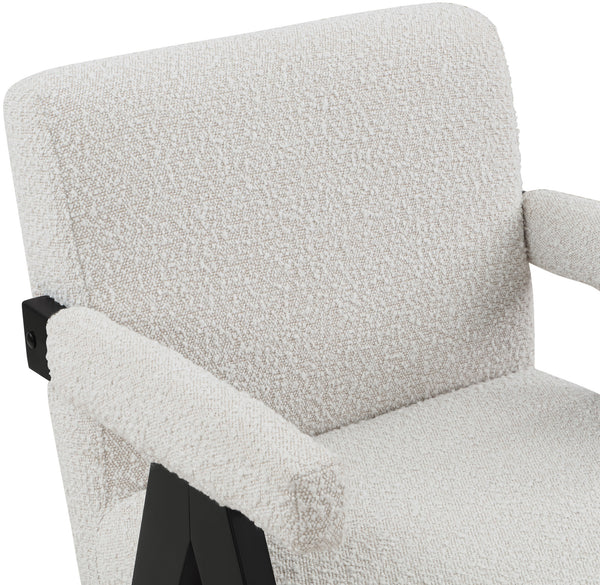 Woodloch Cream Boucle Fabric Accent Chair 481Cream Meridian Furniture