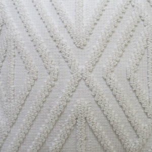 Homeroots 18" X 18" White Zippered Diamond Indoor Outdoor Throw Pillow   482219