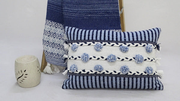 Homeroots 14" X 20" Navy Blue And White Ribbed Zippered Handmade Cotton Blend Throw Pillow With Tassels   482229