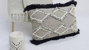 Homeroots 16" X 22" Black And Gray Diamond Handmade Cotton Blend Throw Pillow With Fringe   482237