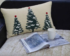 Homeroots 14" X 24" Red And Green Zippered Cotton Blend Christmas Tree Throw Pillow   482276